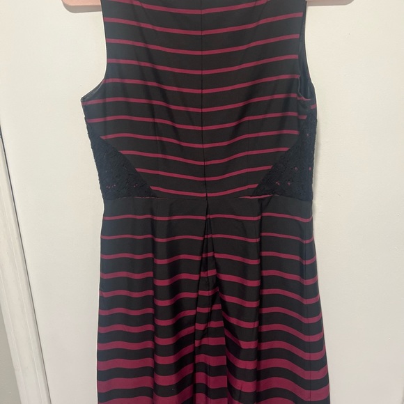 Loft Dress. Size 2 - Picture 3 of 3